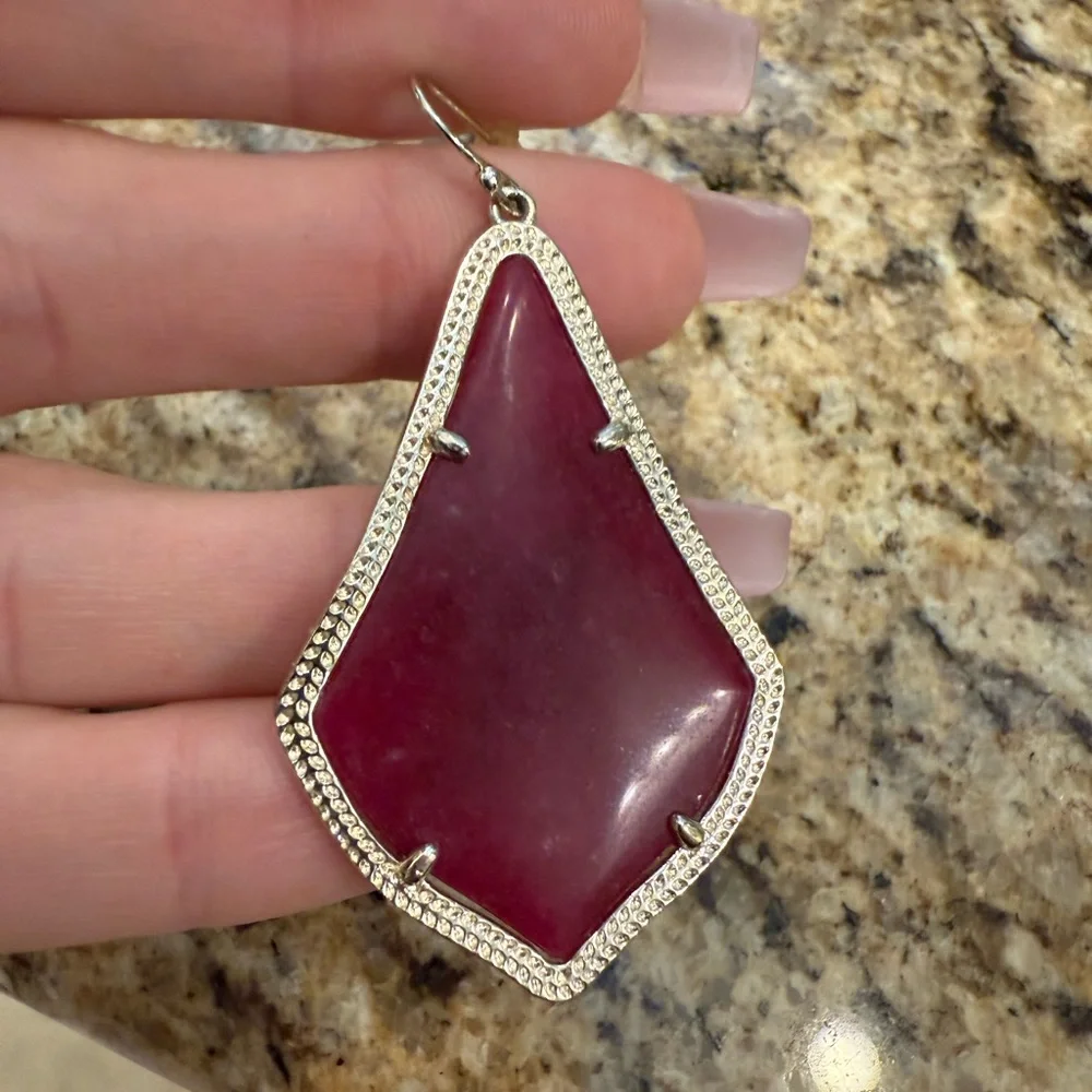 Kendra Scott Alex Gold/Maroon Drop Earrings